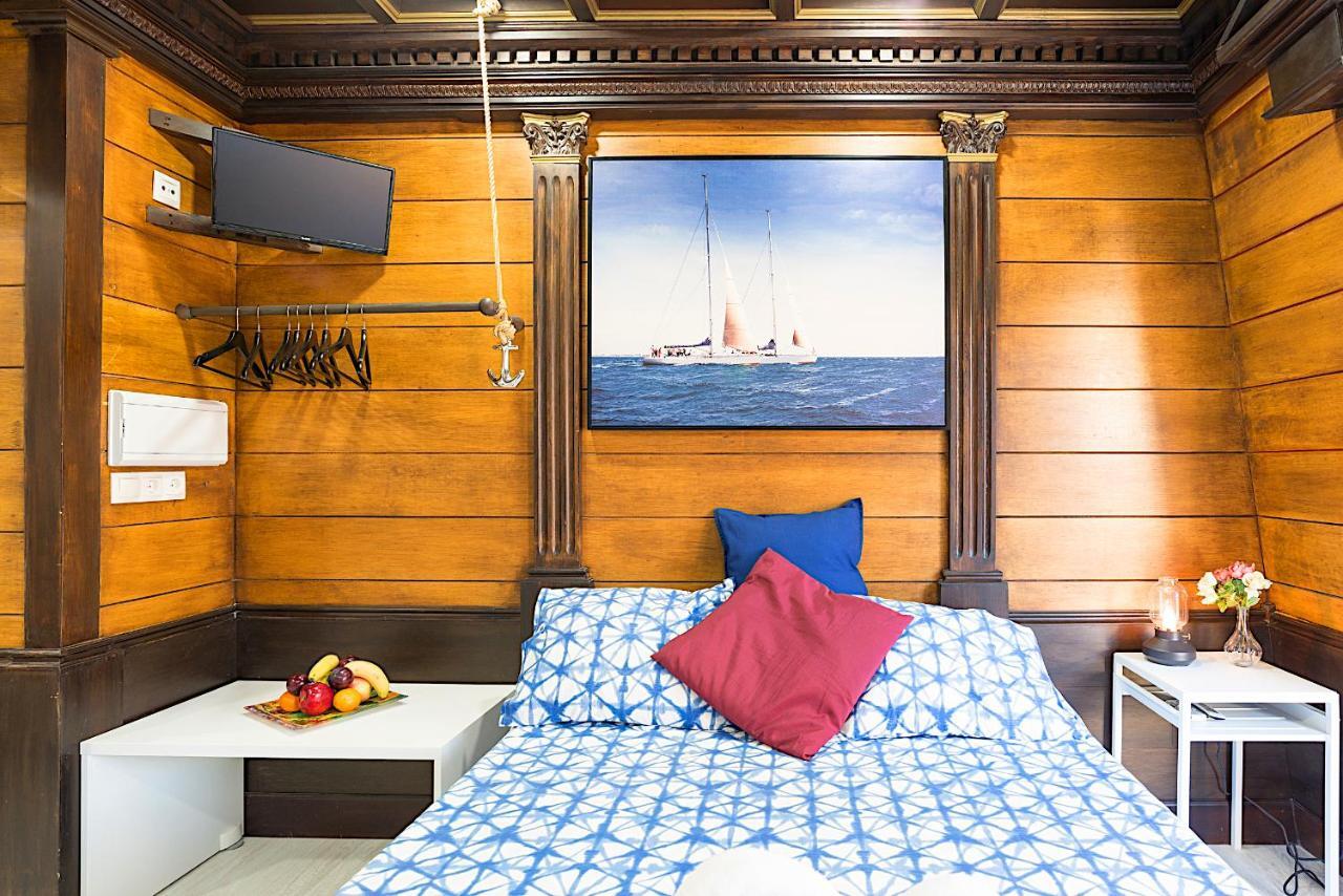 Citycenter Pirates Room, Young People Only مالقة المظهر الخارجي الصورة