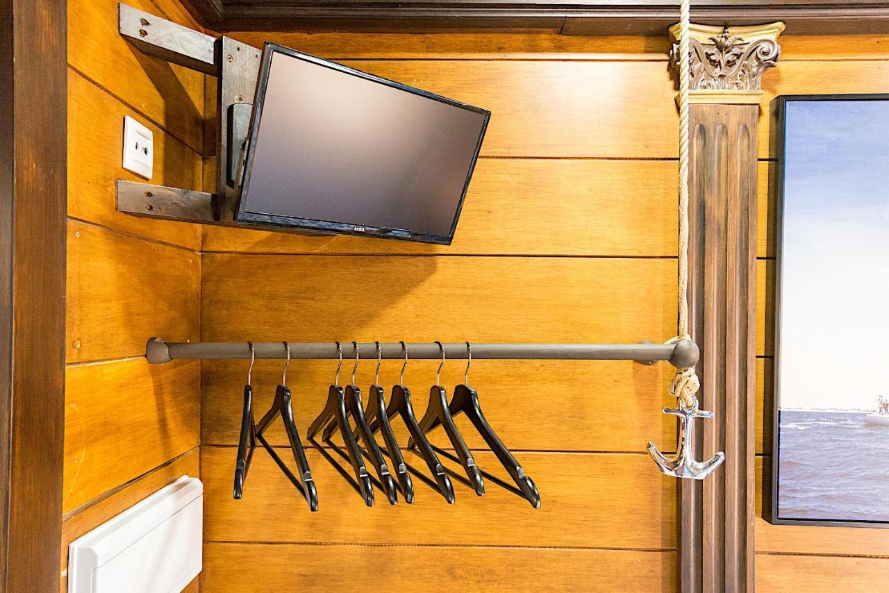 Citycenter Pirates Room, Young People Only مالقة المظهر الخارجي الصورة