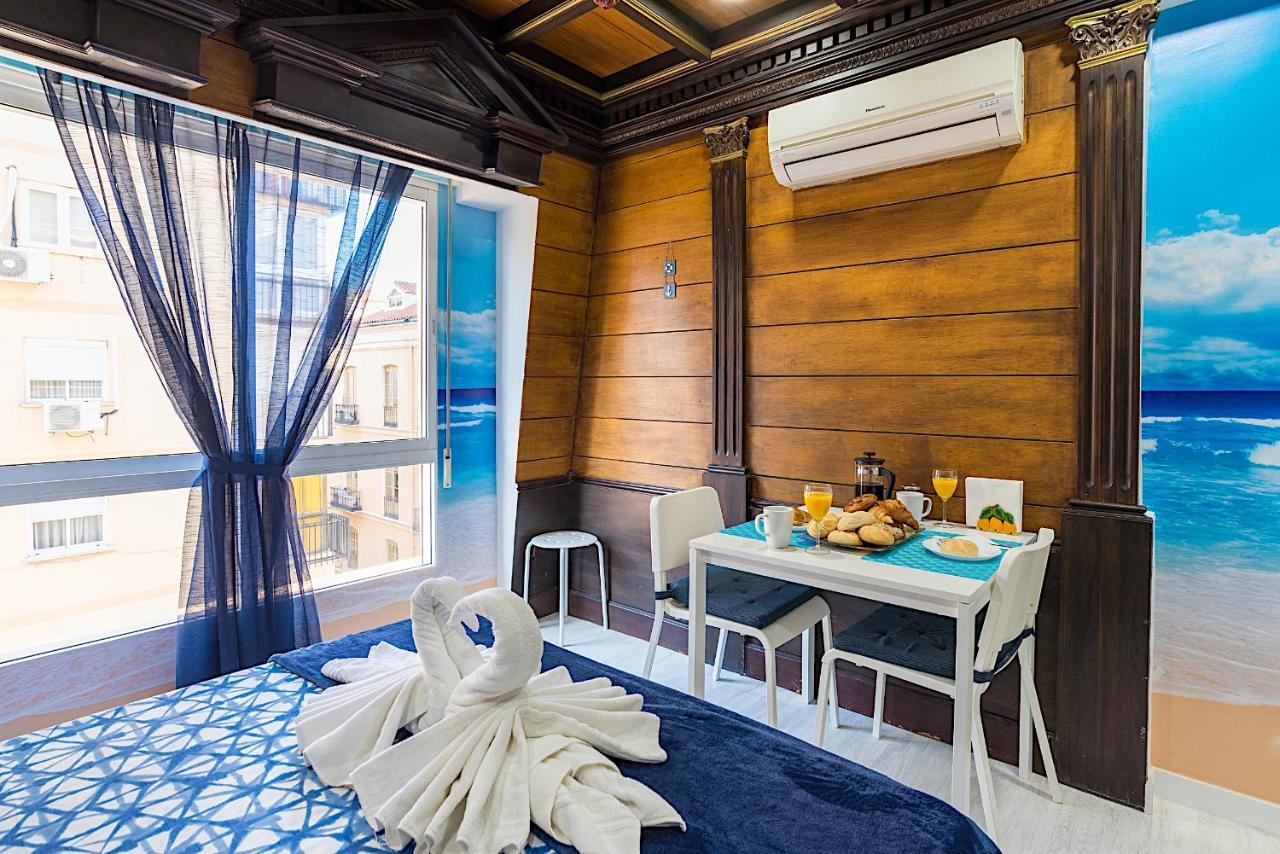 Citycenter Pirates Room, Young People Only مالقة المظهر الخارجي الصورة